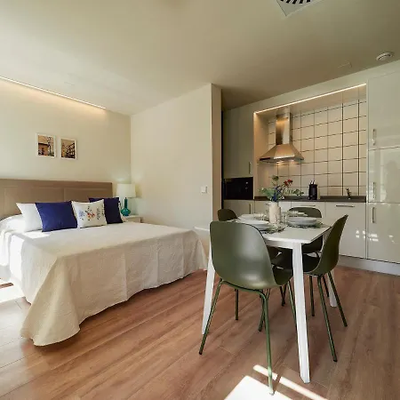 Apartantiguo Altamirano 13 דירה *