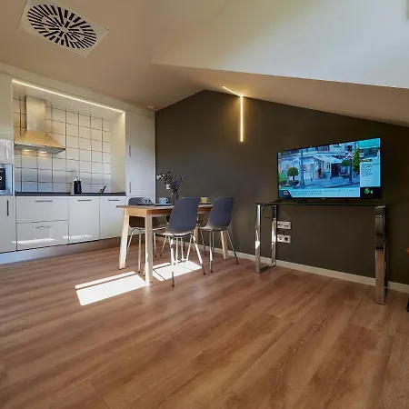 Apartantiguo Altamirano 13 דירה *