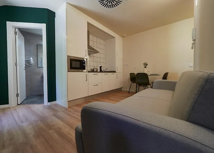 Apartantiguo Altamirano 13 *